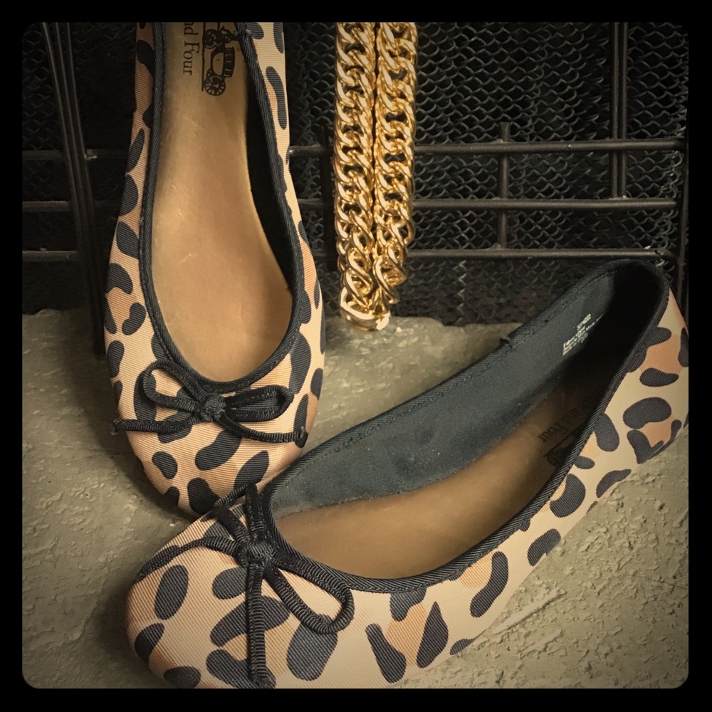 🐆SOLD🐆 Flat Classic Leopard-Print 💛🖤